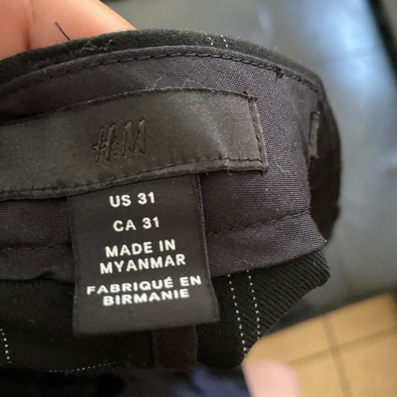 H&M Skinny Fit Dress Pants Strips design - Picture 3 of 5